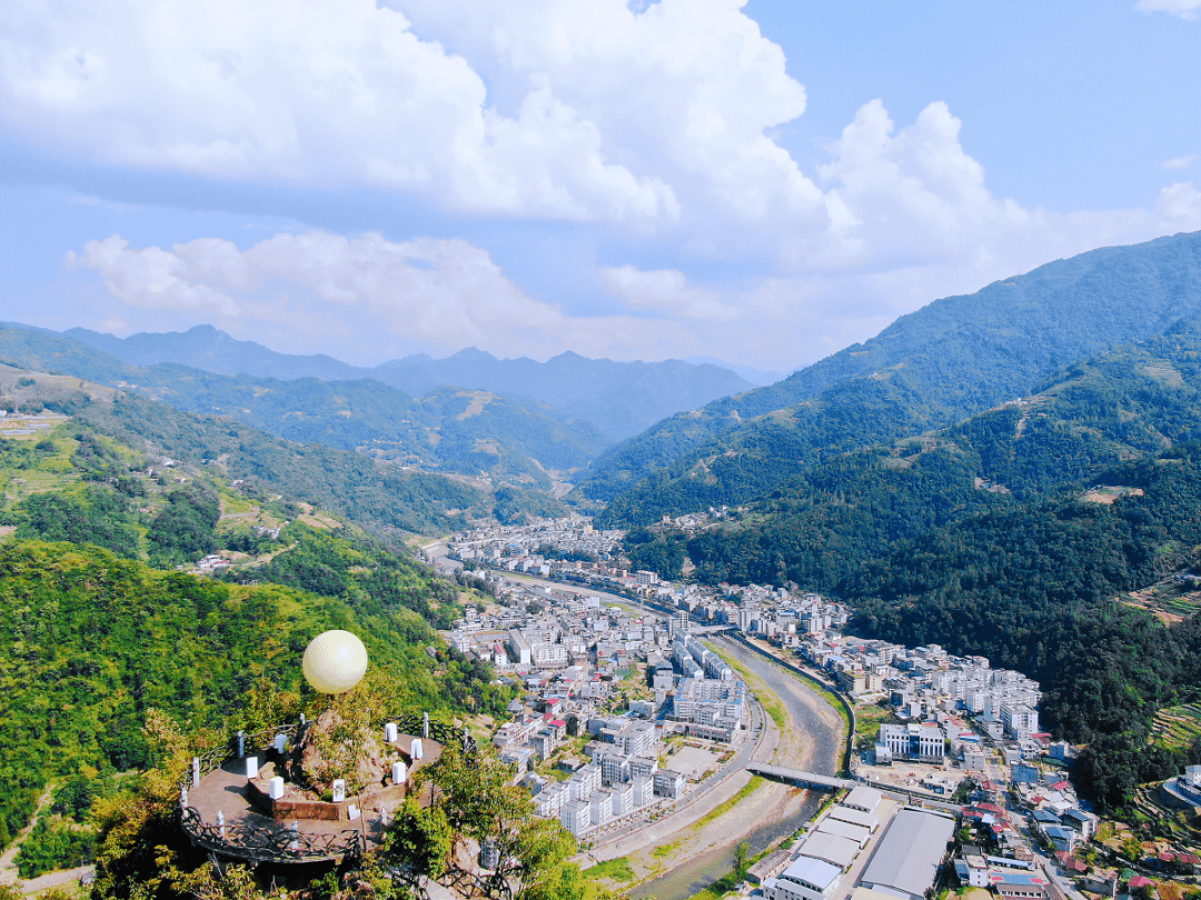 陕西岚皋县民主镇:魅力硒谷,山水明珠