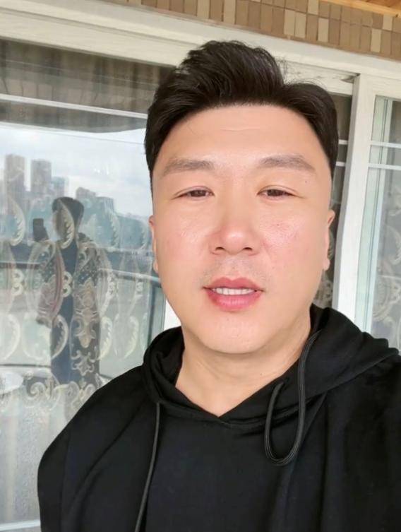 主持人张敏健官宣离职,自曝与台里冲突大,在济南没房没车养两孩_山东