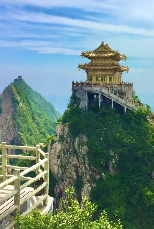 来，看看你拍的老君山云朵-老君山楼梯