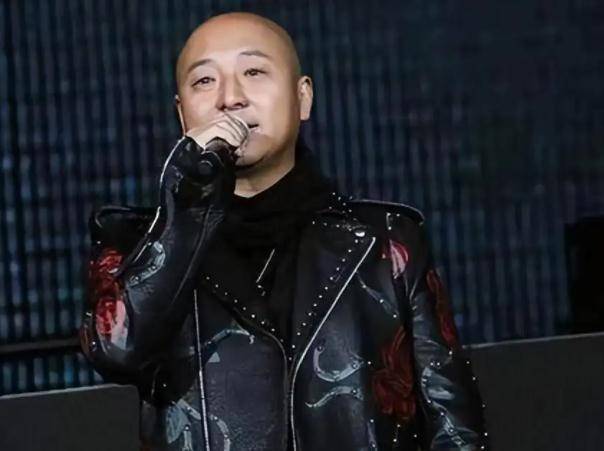 周晓鸥:和前妻分手后还是亲人,一起抚养儿子,53岁还是单身_父亲_唐平