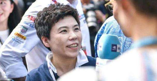 世界冠军邓亚萍来给青年上课,腾讯课堂沸腾新青年盛典花大功夫了_少年