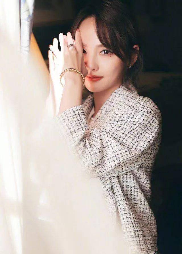 鹿晗最近被一些新人欺负的挺惨,团队准备反击敲打对方了!