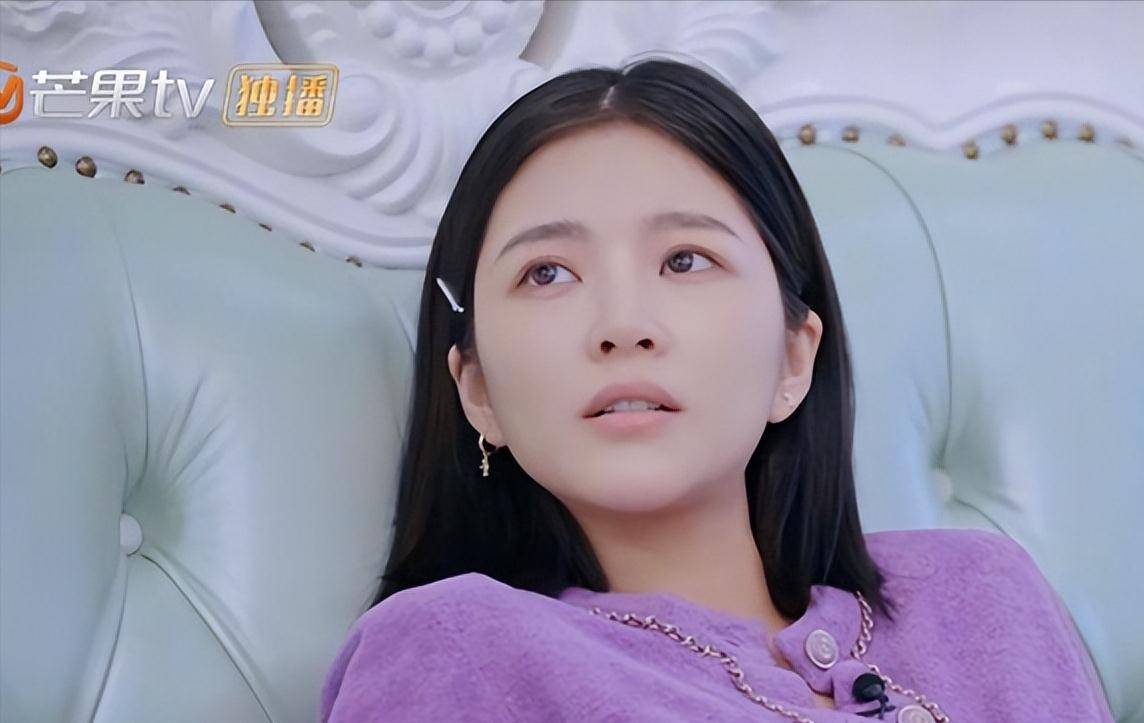 之后,王灿说自己知道杜淳的手机密码依旧是前女友的生日,杜淳则是满脸