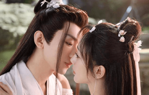 同样喜欢"成毅",陈都灵与杨紫对比,你觉得成毅与谁更有cp感?