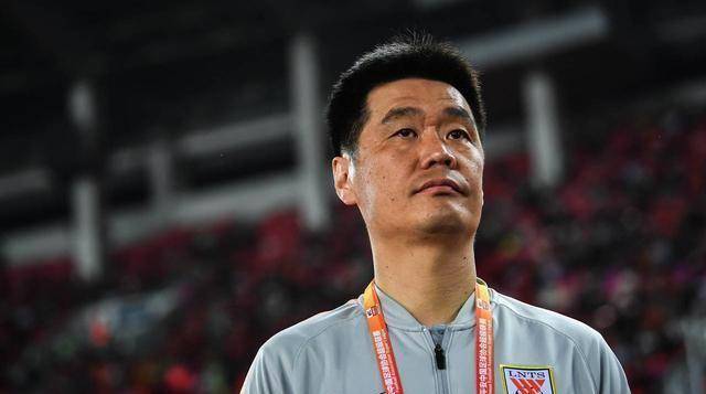 李铁和李霄鹏悬而未决,董路:他最适合_球员_选拔队_打法