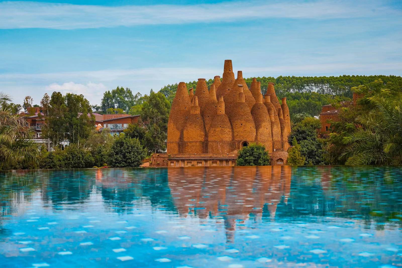 云南有个非常迷人的避暑胜地,夏天只有二十多度,就叫弥勒东风韵_艺术