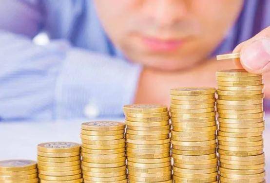 河南6旬老汉身患胃癌,放弃治疗后:最放心不下用3根烟换的媳妇_天长