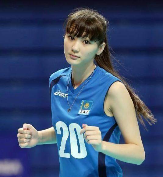 未获得过大赛成绩和mvp,哈萨克女排的萨宾娜为何人气如此之高?