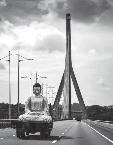 电影《大佛普拉斯》完美诠释了底层人士的冷静克制_台湾_影片_象征