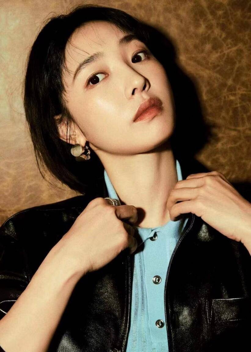 白百何真漂亮白百何只是静静地坐着,我恋爱了,我忍不住眨