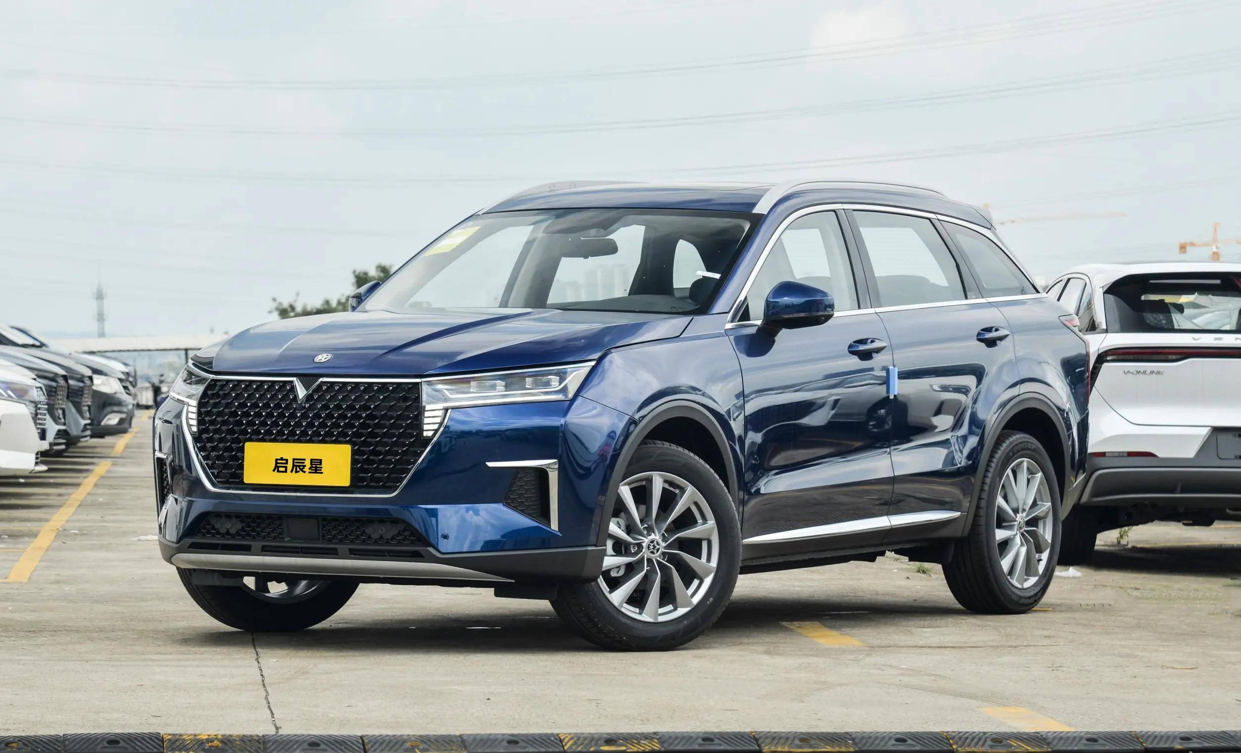 原创:新款东风日产启辰星上市,价格不变配置下调,售价14.