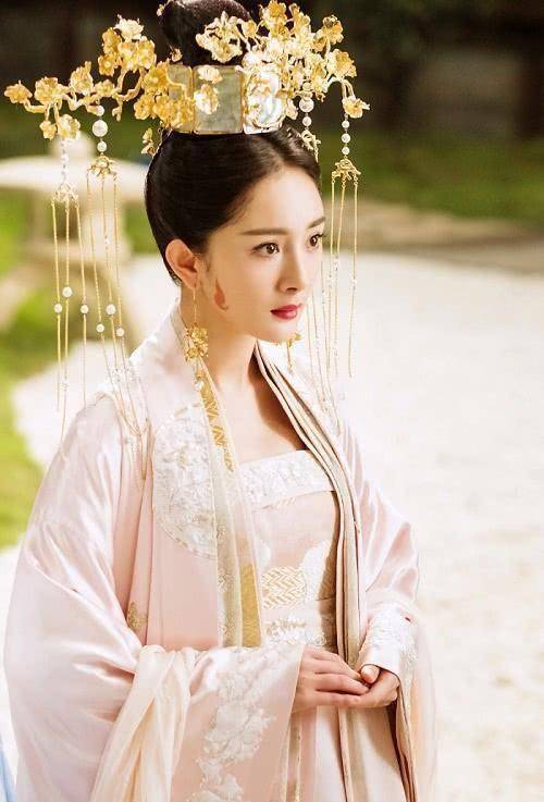 杨幂在《扶摇》中15个造型,第11套太燃了,最美的却是第5套!