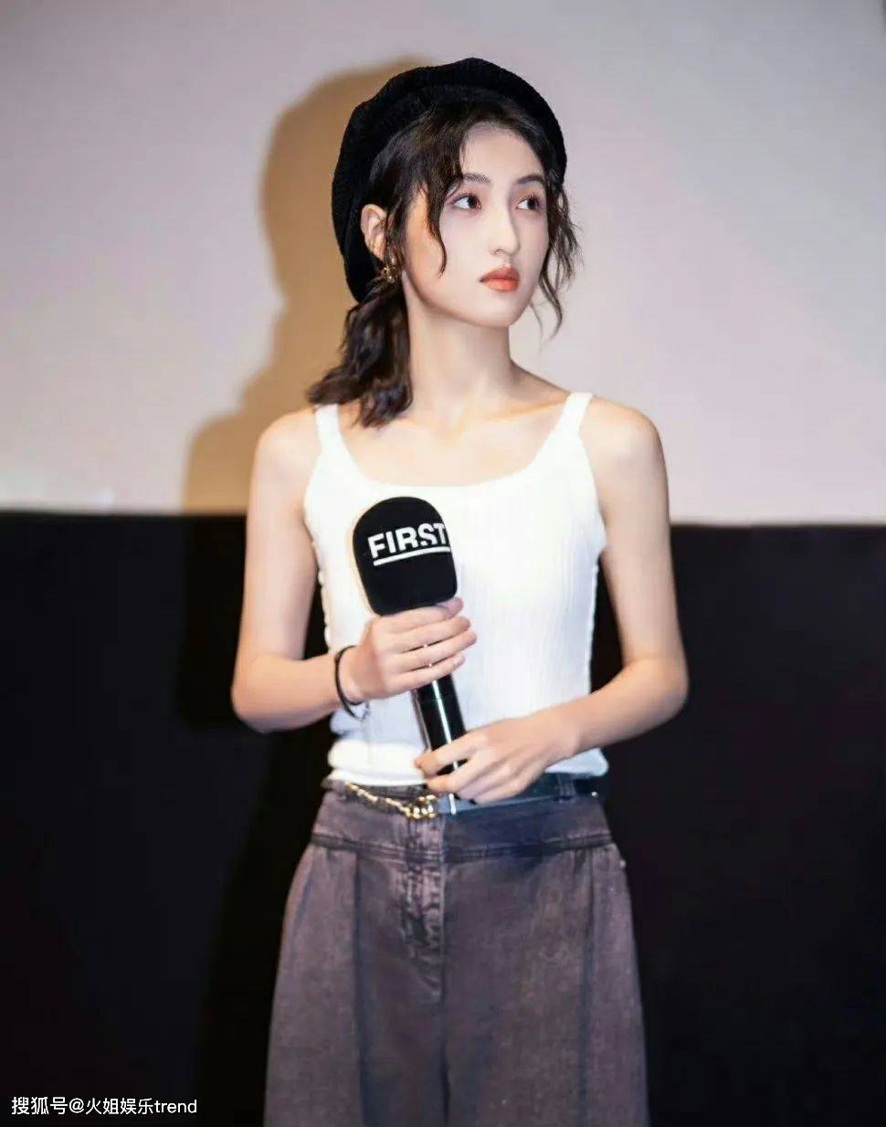 张子枫暴瘦,段奥娟判若两人,娱乐圈普女减肥真的可以改运吗?