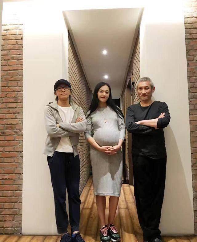 杨颖怀孕8个月视频亮相,这位女星怀孕9个月与周星驰共舞一小时_姚晨