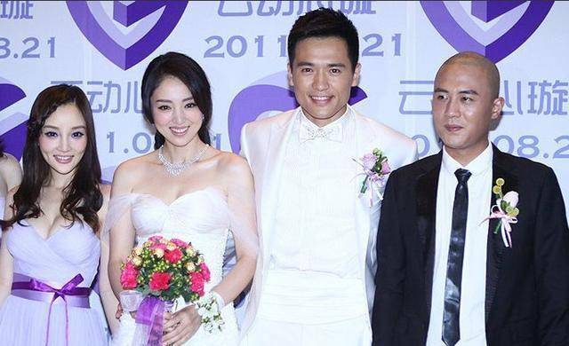 颖儿付辛博今日大婚,伴娘沈梦辰被热议,伴郎团被赞好卖力_婚礼_礼服