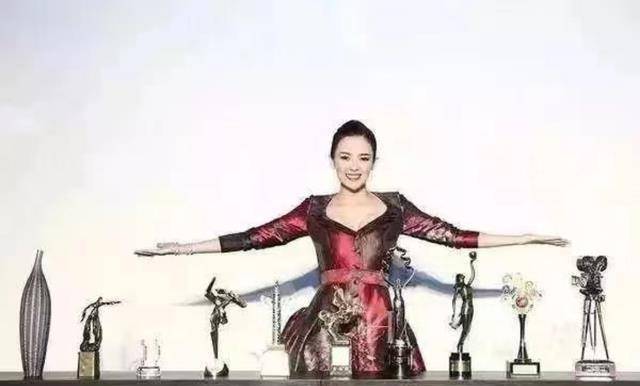 辛芷蕾"脸太胖"上热搜,网友:被翟天临照顾的太好
