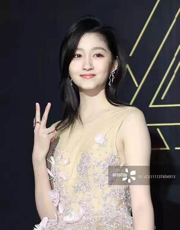 星光大赏群星未p图流出,赵丽颖,热巴无差别,杨洋秒变国字脸!