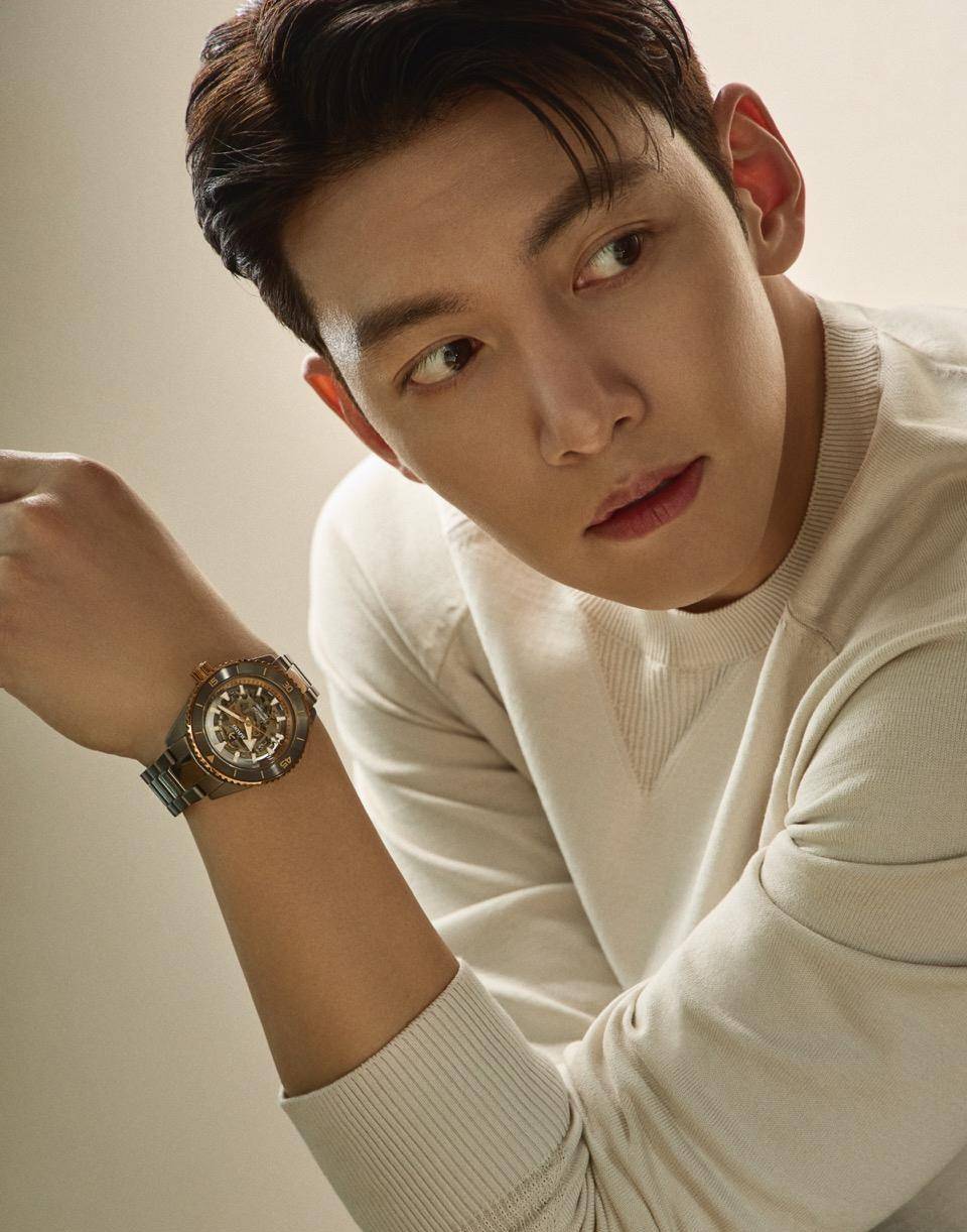 瑞士雷达表瑞士雷达表池昌旭首秀雷达腕表-奢华媒体_库克_陶瓷_高科技