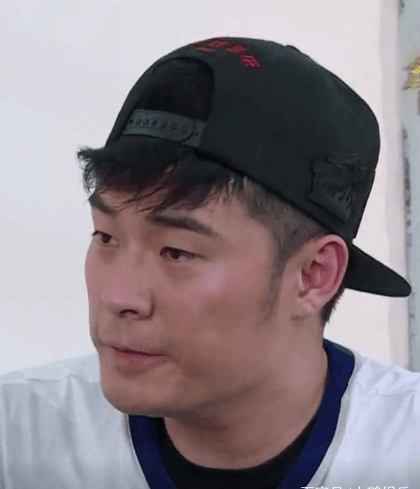 《奔跑吧》女导演哭成红鼻子,邓超失控泪奔,郑恺一看秒懂_比赛_因为