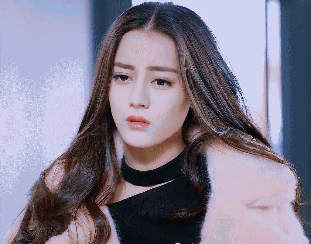 迪丽热巴曝光美容秘籍,直言双下巴问题成为心魔