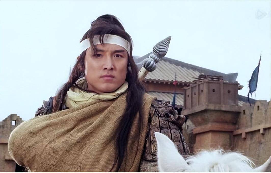 隋唐英雄伍云召可与三国赵云相比,也曾携子杀出重围,却死的凄惨_回合