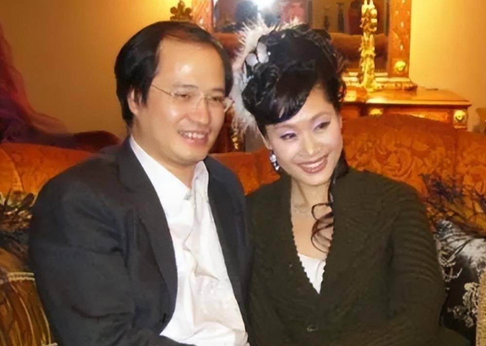 于文华:生下女儿就被分手,转身嫁给小2岁网友后,她怎样了_李凡_时候