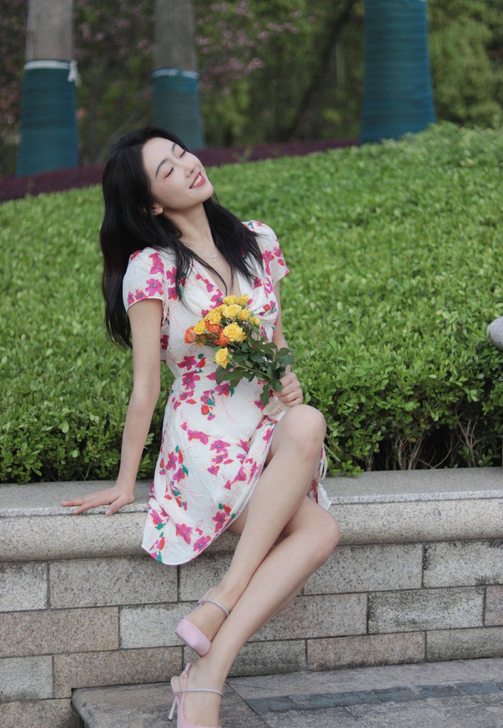 今天我和拍美照分享一组90后我们大陆的90后女演员舞者的宣璐小姐姐