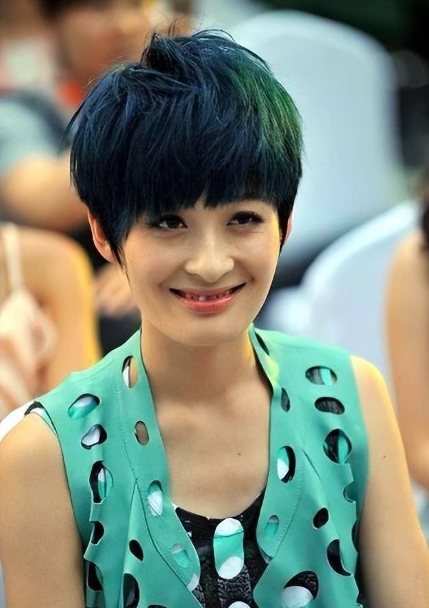 原来杨幂又要搞事情了!_直播_曾轶可_粉色