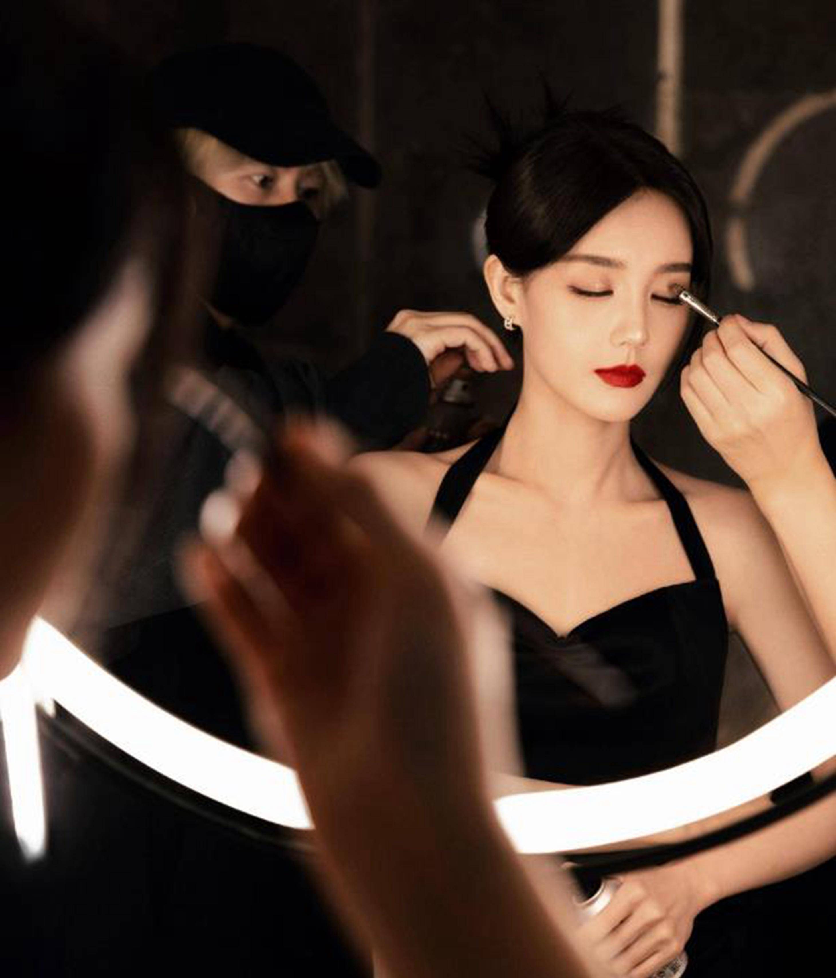 总体而言,女子·演员·李一桐在盛典上的亮相确实是一场出色的舞台