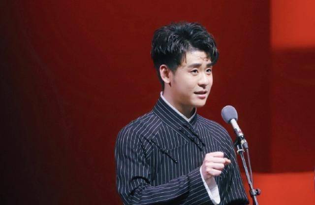 张云雷为什么连续两届钢丝节都表演同一个节目?_郭德纲_徒弟_歌词