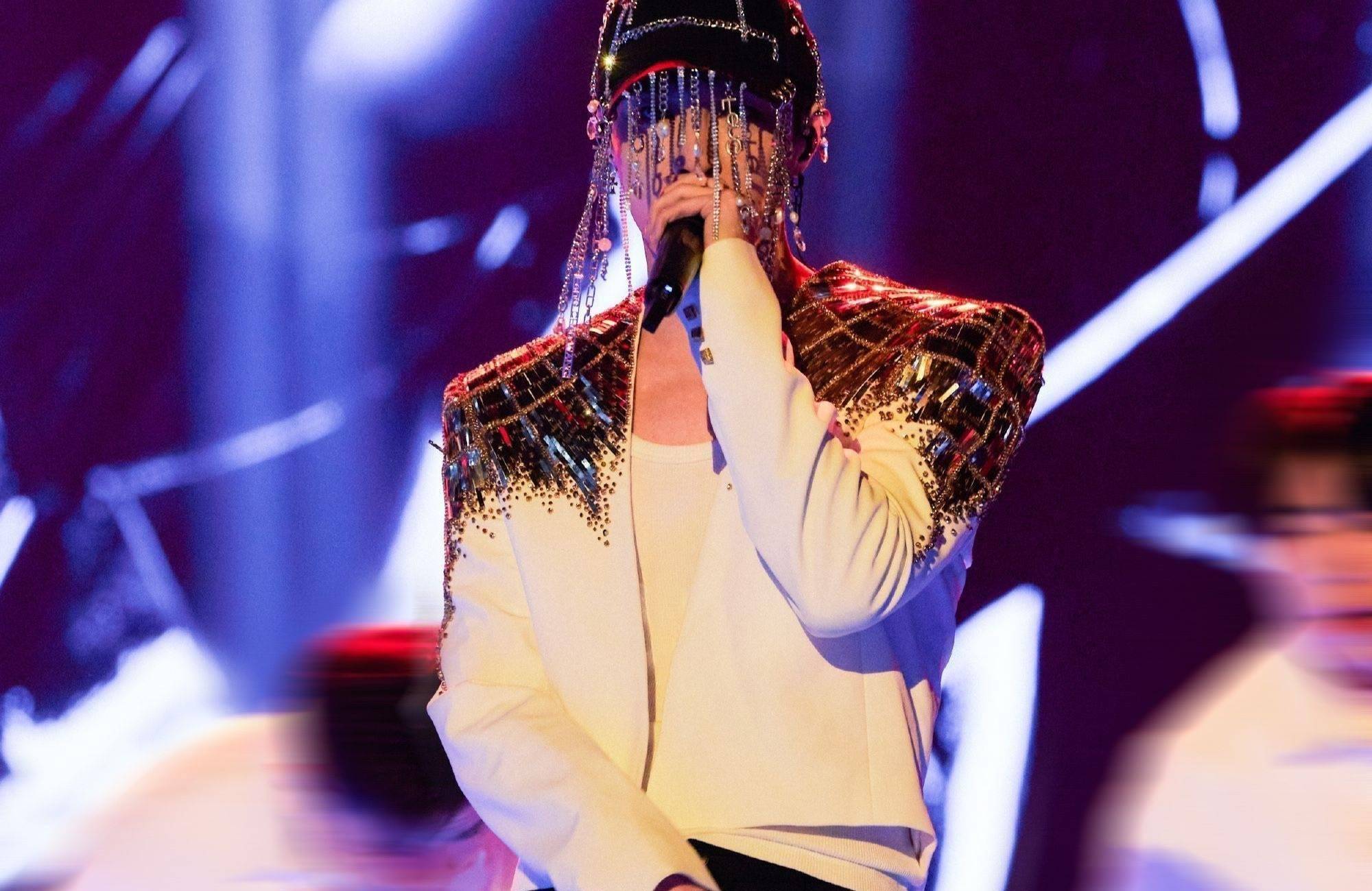 张艺兴和王一博,昨晚东方卫视跨年晚会的压轴嘉宾是谁?