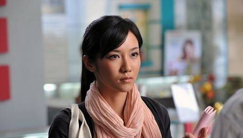 因戏生爱,她在25岁嫁给了爱情,今结婚8年,儿女双全幸福美满_王黎雯