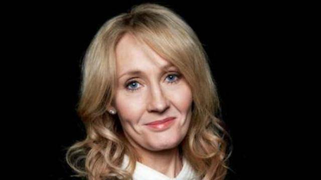 作家首富jk罗琳:曾被前夫家暴,靠救济金生活,独自抚养女儿_父母_丈夫