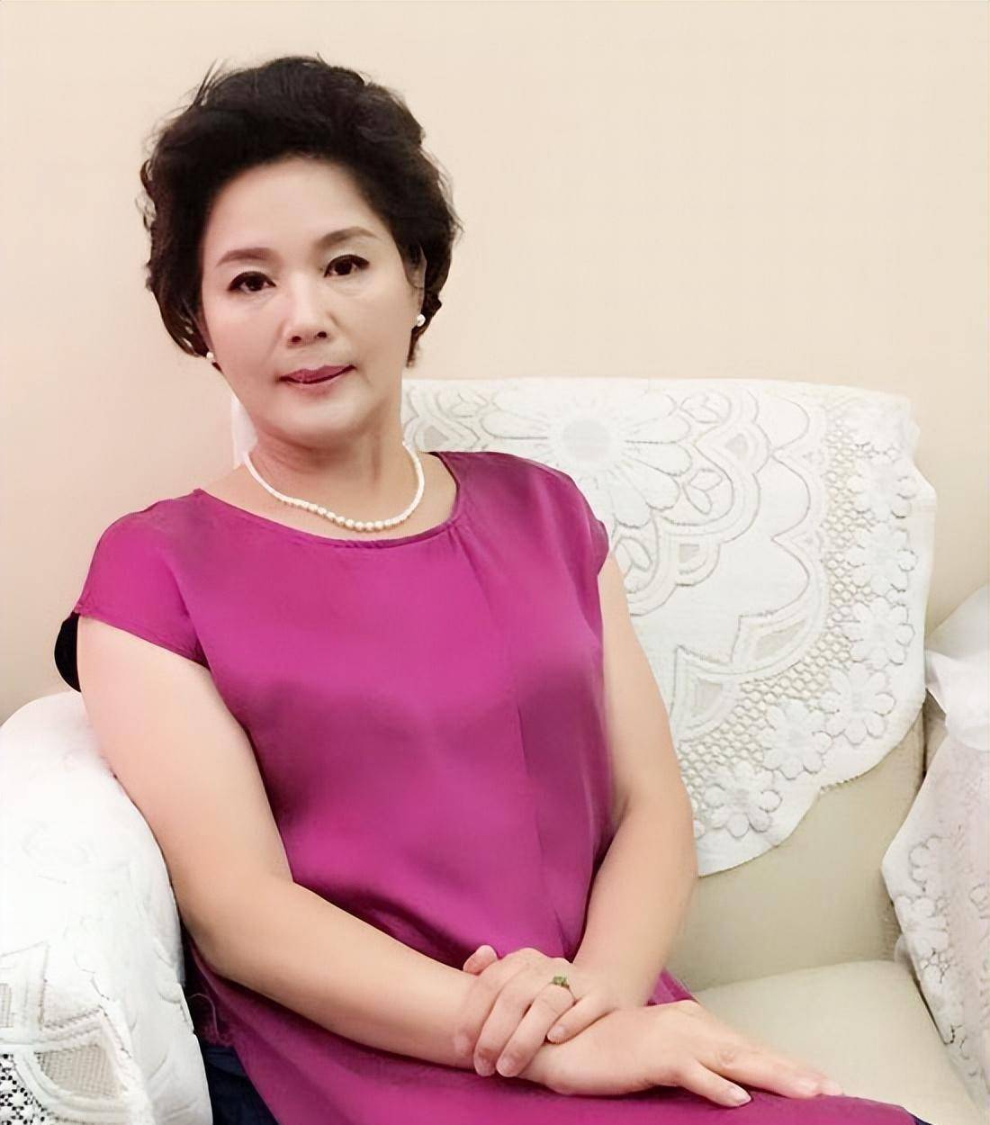 著名女演员杨青:离婚后与前夫成为好友,与女演员女儿_杨清_徐月娟