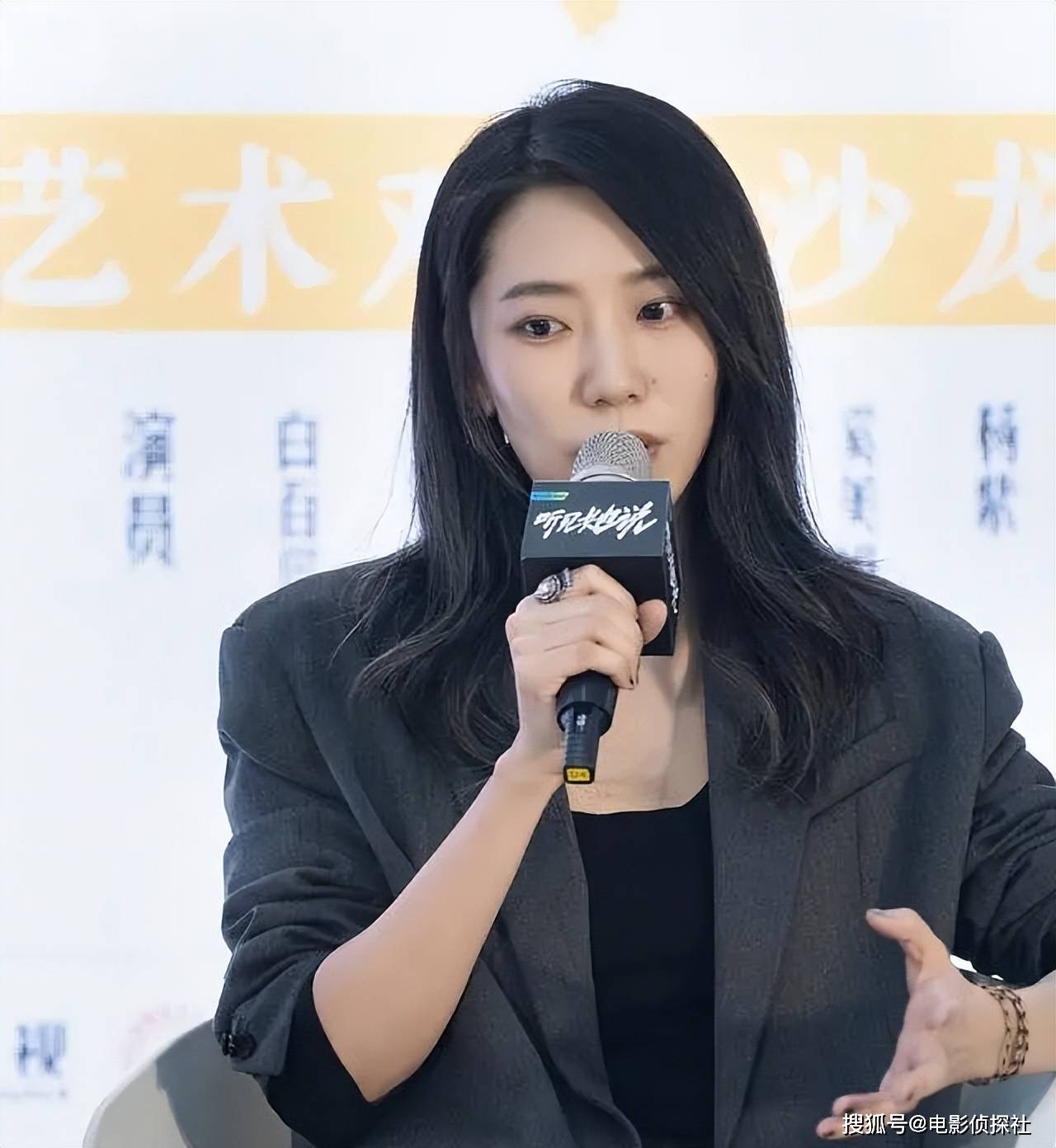 曝窦靖童和女友在国外结婚!