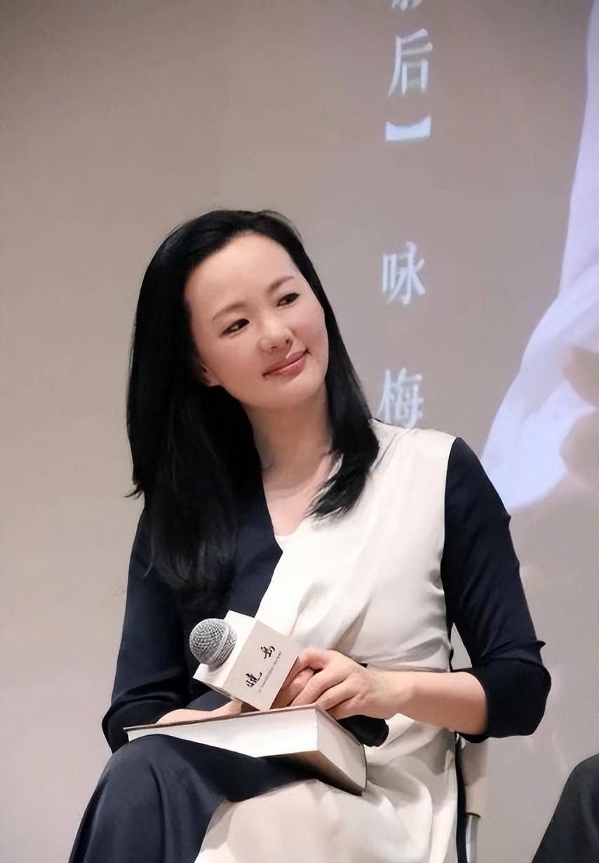 看看陈数和咏梅就知道_鞋子_造型_色彩