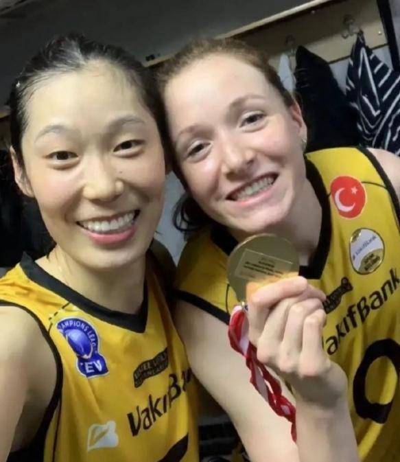 朱婷:遗憾耶斯离开!瓦基弗f4恐成回忆!_银行_拉西奇_土耳其联赛