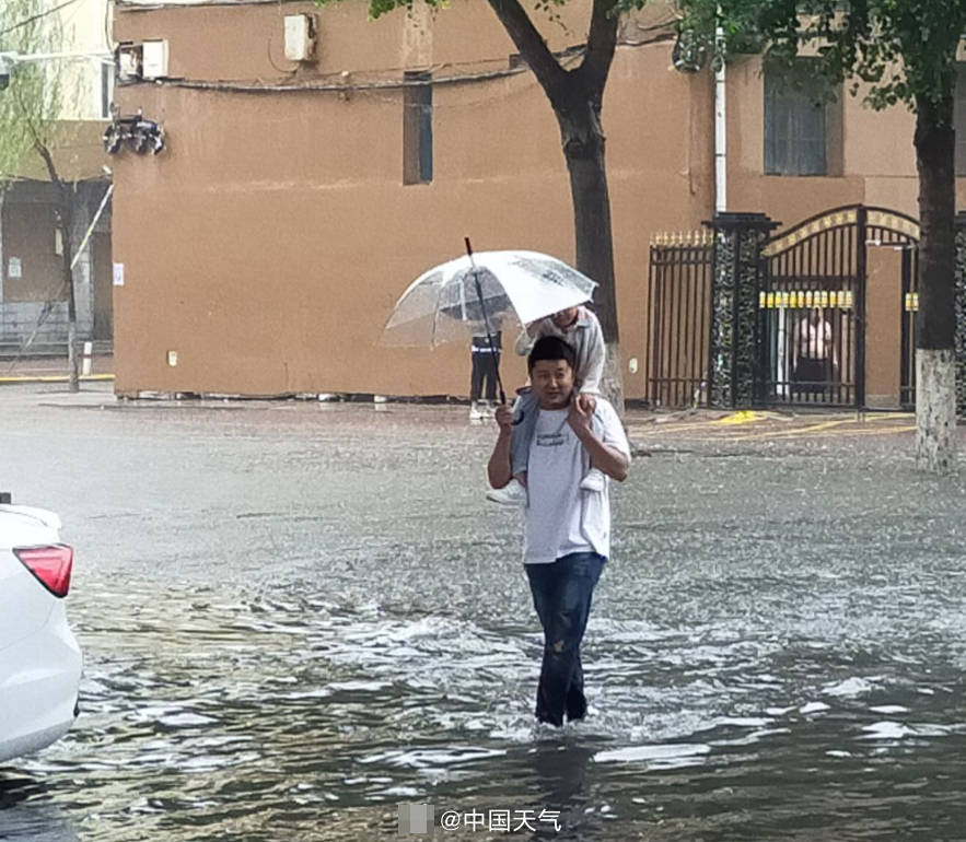强降雨转移到东北 哈尔滨6小时泼水67.8毫米-搜狐大视野-搜狐新闻