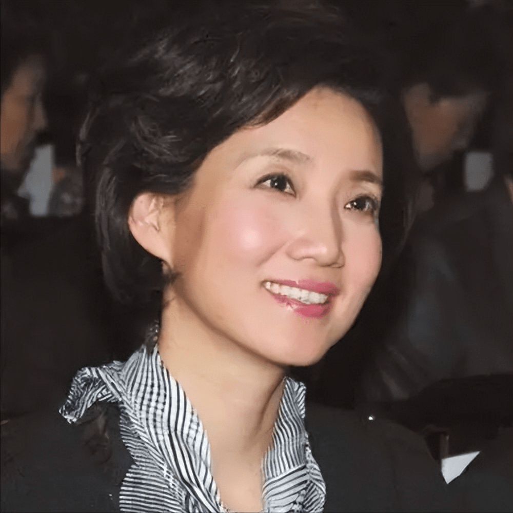 央视主持人李修平:一婚拒绝生育,2婚嫁大10岁老公,60岁仍无子_工作