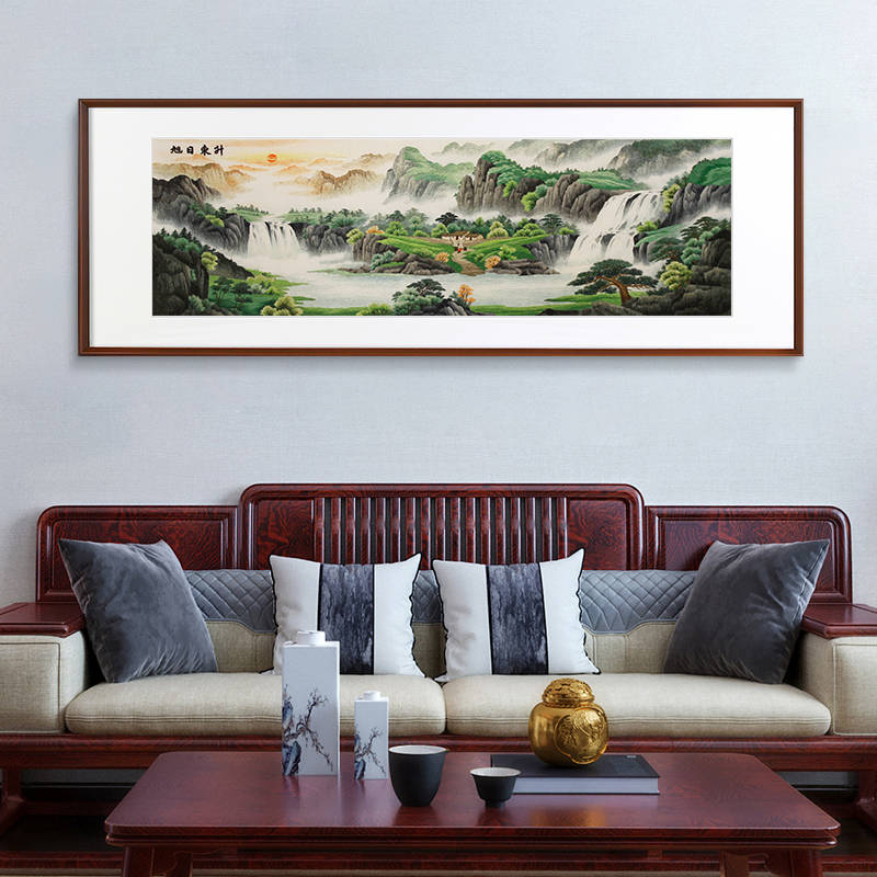 东升》如果你家的客厅沙发背景墙在东面,你知道客厅适合挂什么画吗?