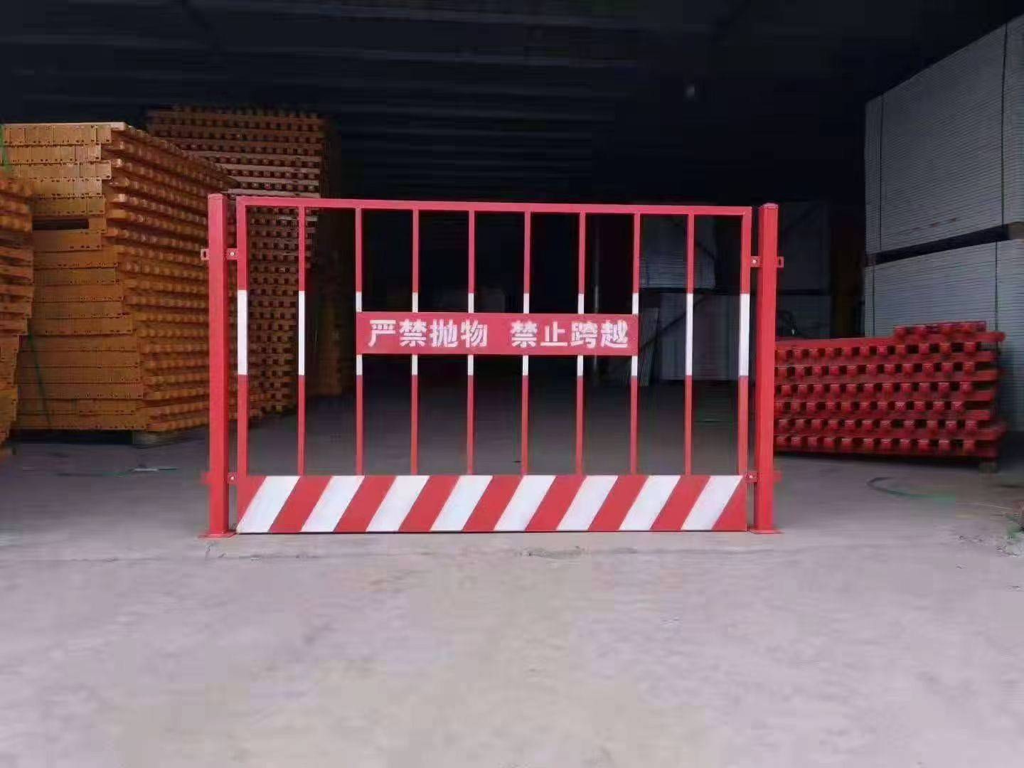 打造工地铁丝围栏网的创意解决方案_施工_结构_立柱