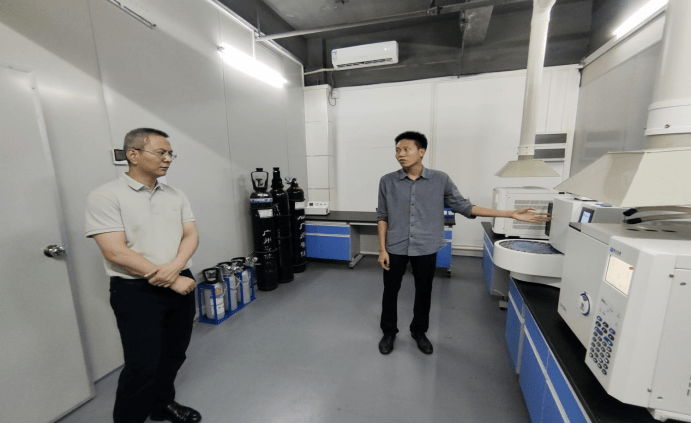 市科技局副局长蒋宇一行莅临腾辉检测考察