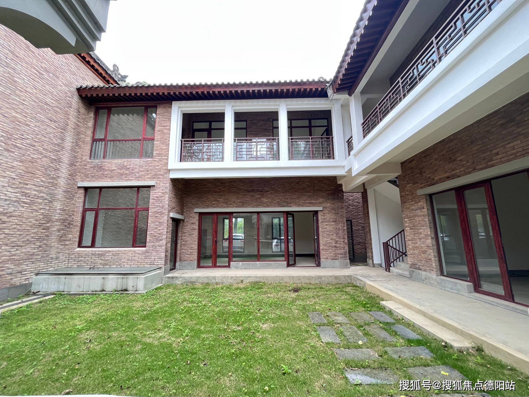 成都龙泉驿洛带【华侨城·七十二院】值得购买吗》华侨城七十二院别墅