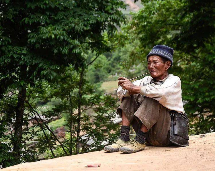 2023年"寻美古彝圣地,乐享非遗之都"为主题的美姑首届非物质文化遗产