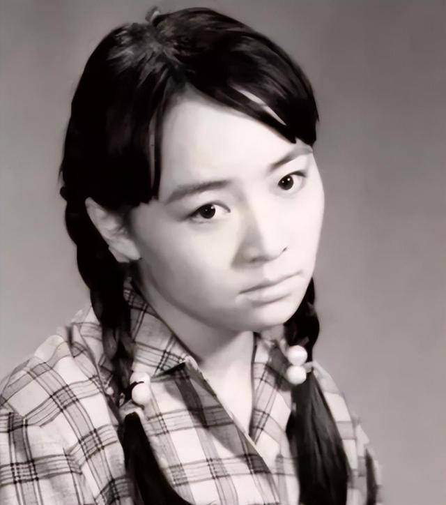 1981年宋丹丹参加人艺考试,一句台词引发全场爆笑,考官破例录取_高考