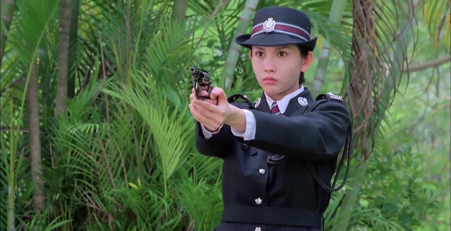 英雄传》风格和剧情跟《逃学威龙》类似,集结了郭富城,邱淑贞,张敏