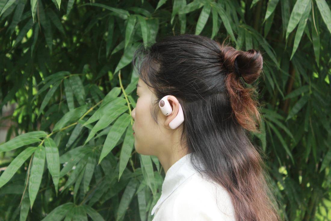 开放式蓝牙耳机大爆发，零压感佩戴南卡OE PRO前来报到