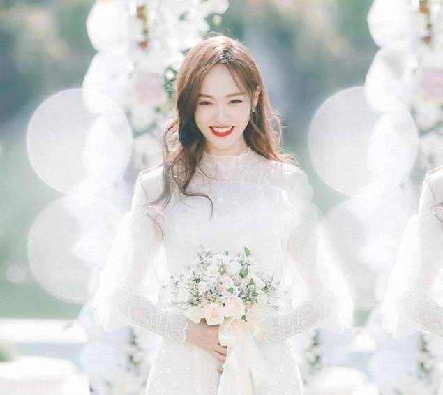 36岁唐嫣最新采访照片,撞脸佟丽娅,感觉哪里有些不一样_紫萱_状态