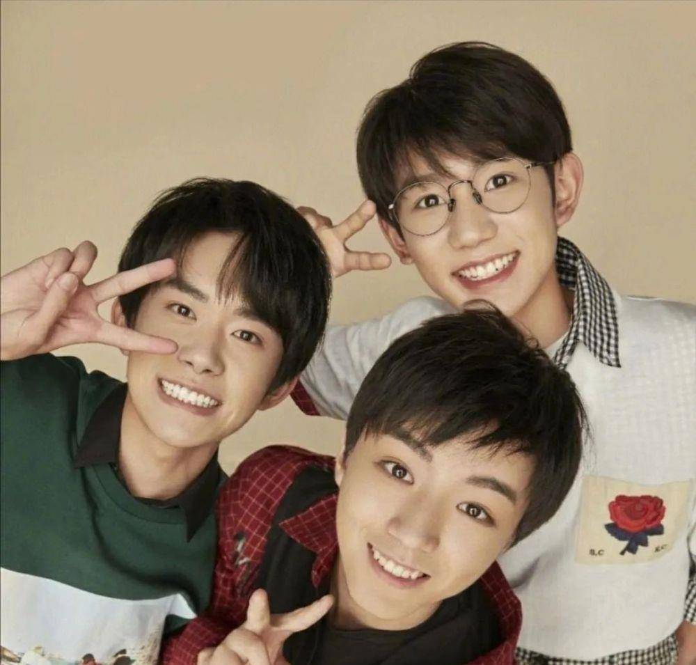 tfboys粉丝为抢位置打架?警方通报_演唱会_西安_年之约