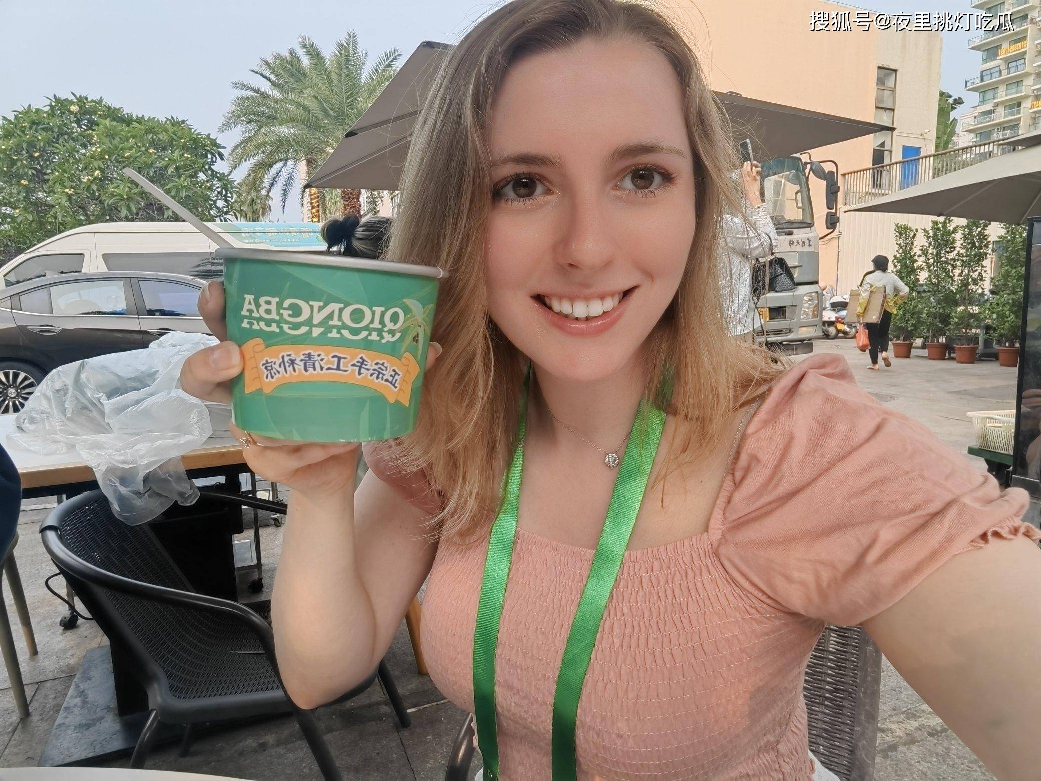 青岛啤酒节造假后续:德国美女胜!退一赔三,青岛挽尊_海雯娜_商家_网友